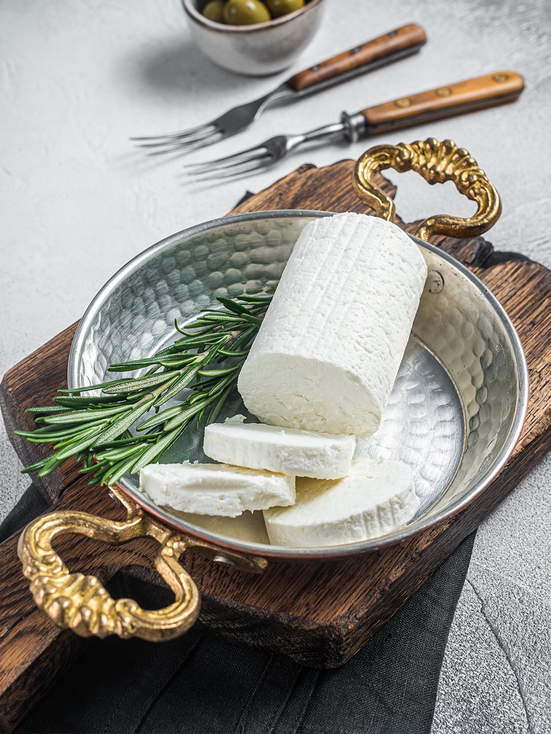 Fresh white cheese